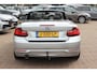 BMW 2-Serie Cabrio 220i Luxury / Trekhaak / Half Leder / Navigatie / Parkeerhulp achter / 17'' / Stoelverwarming / Windscherm / Cruise Control