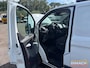 Ford Transit Custom L2H2 - automaat - euro 6 - radio - 2.0L diesel - trekhaak - schuifdeur - airco - NL voertuig