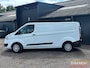 Ford Transit Custom L2H2 - automaat - euro 6 - radio - 2.0L diesel - trekhaak - schuifdeur - airco - NL voertuig