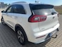Kia Niro Hybrid 1.6 GDi DynamicLine Travel Connect ✅Stoel&Stuurwielverw.✅Camera✅Trekhaak✅Navi✅Clima✅Adapt Cruise✅