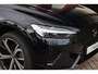 Volvo XC60 T6 Recharge AWD Plus Dark | Stoelverwarming | Trekhaak | Parkeercamera | Panoramadak | Longe Range | Pilot Assist | BLIS | Leder | Glossy Black | Keyless