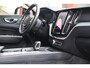 Volvo XC60 T6 Recharge AWD Plus Dark | Stoelverwarming | Trekhaak | Parkeercamera | Panoramadak | Longe Range | Pilot Assist | BLIS | Leder | Glossy Black | Keyless