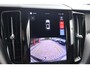 Volvo XC60 T6 Recharge AWD Plus Dark | Stoelverwarming | Trekhaak | Parkeercamera | Panoramadak | Longe Range | Pilot Assist | BLIS | Leder | Glossy Black | Keyless