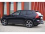 Volvo XC60 T6 Recharge AWD Plus Dark | Stoelverwarming | Trekhaak | Parkeercamera | Panoramadak | Longe Range | Pilot Assist | BLIS | Leder | Glossy Black | Keyless