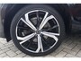 Volvo XC60 T6 Recharge AWD Plus Dark | Stoelverwarming | Trekhaak | Parkeercamera | Panoramadak | Longe Range | Pilot Assist | BLIS | Leder | Glossy Black | Keyless