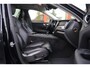 Volvo XC60 T6 Recharge AWD Plus Dark | Stoelverwarming | Trekhaak | Parkeercamera | Panoramadak | Longe Range | Pilot Assist | BLIS | Leder | Glossy Black | Keyless