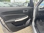 Suzuki Swift 1.2 Select Navigatie / Camera / Lichtmetalen velgen / TwoTone Lak / Stoelverwarming !