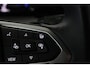 Volkswagen Golf 1.5 eTSI Life > Camera/ACC/Stoelverwarming/Sfeerverlichting....