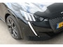 Peugeot 208 1.2 PureTech GT Pack | Navigatie | Camera | Panoramadak | Stoelverwarming | Black Pack | Alcantara | NL auto |