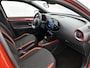 Toyota Aygo X 1.0 VVT-i S-CVT Pulse + | BTW Voertuig | Parkeersensoren voor+achter | Keyless Entry/Start | Climate Control | Cruise Control Adaptive | achteruitrijcamera | Apple CarPlay/Android Auto |
