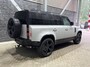 Land Rover Defender 2.0 P300e 110 X-Dynamic HSE | SATIN | Luchtvering | Panoramadak | Trekhaak | Stoelventilatie | 360° Camera | Head-Up | Premium Audio | 22 Inch