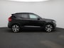 Volvo XC40 Recharge P8 AWD R-Design | Automaat | Apple Carplay / Android Auto | Virtual Cockpit | Stoel- Stuurverwarming | Elektrische Achterklep | Achteruitrijcamera | Navigatie | Climate Control | Cruise Control | Lichtmetalen Velgen |