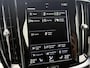 Volvo V60 2.0 B3 R-Design | Trekhaak | Stoelverwarming | Stuurverwarming | Adaptive Cruise | Power Seats | Memory | Extra getint glas | Camera | Parkeersensoren V+A | Apple Carplay/Android auto |