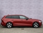 Volvo V60 2.0 B3 R-Design | Trekhaak | Stoelverwarming | Stuurverwarming | Adaptive Cruise | Power Seats | Memory | Extra getint glas | Camera | Parkeersensoren V+A | Apple Carplay/Android auto |