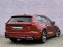 Volvo V60 2.0 B3 R-Design | Trekhaak | Stoelverwarming | Stuurverwarming | Adaptive Cruise | Power Seats | Memory | Extra getint glas | Camera | Parkeersensoren V+A | Apple Carplay/Android auto |