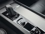 Volvo V60 2.0 B3 R-Design | Trekhaak | Stoelverwarming | Stuurverwarming | Adaptive Cruise | Power Seats | Memory | Extra getint glas | Camera | Parkeersensoren V+A | Apple Carplay/Android auto |