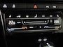 Volkswagen T-Roc 1.5 TSI R-Line 150 pk Automaat (DSG) | Verlengde garantie | Navigatie | Panoramadak | Trekhaak (afneembaar) | Parkeersensoren (Park assist) | Achteruitrijcamera | Black Style pakket | R-Line |