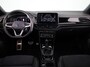 Volkswagen T-Roc 1.5 TSI R-Line 150 pk Automaat (DSG) | Verlengde garantie | Navigatie | Panoramadak | Trekhaak (afneembaar) | Parkeersensoren (Park assist) | Achteruitrijcamera | Black Style pakket | R-Line |
