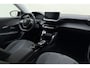 Peugeot 208 1.2 Hybrid e-DCS6 Allure | 110PK | AUTOMAAT | Parkeersensoren Achter | Draadloze Apple Carplay & Android Auto | Cruise Control | DAB+ | Privacy Glas achter | LED |