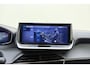 Peugeot 208 1.2 Hybrid e-DCS6 Allure | 110PK | AUTOMAAT | Parkeersensoren Achter | Draadloze Apple Carplay & Android Auto | Cruise Control | DAB+ | Privacy Glas achter | LED |