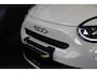 Fiat 600 600e La Prima 54 kWh Navi / Carplay / Camera / 2+6 Jaar Garantie