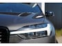 Volvo XC60 T6 Plug-in hybrid AWD Plus Dark Long Range | Harman Kardon | Dealer onderhouden | 21 inch | Schuif/kanteldak | Adaptieve cruise control | Trekhaak | Stoelverwarming |
