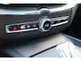 Volvo XC60 T6 Plug-in hybrid AWD Plus Dark Long Range | Harman Kardon | Dealer onderhouden | 21 inch | Schuif/kanteldak | Adaptieve cruise control | Trekhaak | Stoelverwarming |