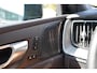 Volvo XC60 T6 Plug-in hybrid AWD Plus Dark Long Range | Harman Kardon | Dealer onderhouden | 21 inch | Schuif/kanteldak | Adaptieve cruise control | Trekhaak | Stoelverwarming |