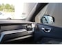 Volvo XC60 T6 Plug-in hybrid AWD Plus Dark Long Range | Harman Kardon | Dealer onderhouden | 21 inch | Schuif/kanteldak | Adaptieve cruise control | Trekhaak | Stoelverwarming |