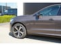 Volvo XC60 T6 Plug-in hybrid AWD Plus Dark Long Range | Harman Kardon | Dealer onderhouden | 21 inch | Schuif/kanteldak | Adaptieve cruise control | Trekhaak | Stoelverwarming |