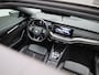Skoda Octavia Combi 1.4 TSI RS iV PHEV Business | Automaat | Panorama dak | Virtual cockpit | Matrix LED | Stoel verwarming | Navigatie | Apple CarPlay / Android Auto | Sportstoelen | Lichtmetalen velgen | Parkeersensoren | Keyless Start | Sfeerverlichting |
