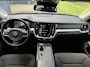 Volvo V60 2.0 B3 Momentum Advantage | Trekhaak | Cruise Control | Parkeersensoren V+A | Parkeercamera | Apple Carplay/Android Auto | 17"LM Velgen | Volvo on Call |