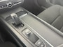 Volvo V60 2.0 B3 Momentum Advantage | Trekhaak | Cruise Control | Parkeersensoren V+A | Parkeercamera | Apple Carplay/Android Auto | 17"LM Velgen | Volvo on Call |