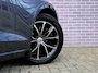 Volvo V60 2.0 B3 Momentum Advantage | Trekhaak | Cruise Control | Parkeersensoren V+A | Parkeercamera | Apple Carplay/Android Auto | 17"LM Velgen | Volvo on Call |