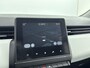 Renault Clio 1.0 TCe 90Pk Evolution | Navigatie | Apple Carplay/Android Auto | Parkeersensoren Voor & Achter | Achteruitrijcamera | Lichtmetalen Velgen | Elektrisch Inklapbare Spiegels | Airconditioning | Privacy Glass |