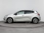 Renault Clio 1.0 TCe 90Pk Evolution | Navigatie | Apple Carplay/Android Auto | Parkeersensoren Voor & Achter | Achteruitrijcamera | Lichtmetalen Velgen | Elektrisch Inklapbare Spiegels | Airconditioning | Privacy Glass |