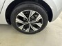 Renault Clio 1.0 TCe 90Pk Evolution | Navigatie | Apple Carplay/Android Auto | Parkeersensoren Voor & Achter | Achteruitrijcamera | Lichtmetalen Velgen | Elektrisch Inklapbare Spiegels | Airconditioning | Privacy Glass |