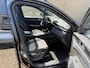 Lynk & Co 01 1.5 PHEV 261pk | Blackline | Zwarte hemel | Rolhoes | 360 camera | Panoramadak | Navigatie | Apple CarPlay | Adaptieve cruise | Stoelverwarming | Infinity sound | Keyless | LED | DAB | Volledig dealeronderhouden | Fabrieksgarantie