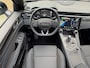 Lynk & Co 01 1.5 PHEV 261pk | Blackline | Zwarte hemel | Rolhoes | 360 camera | Panoramadak | Navigatie | Apple CarPlay | Adaptieve cruise | Stoelverwarming | Infinity sound | Keyless | LED | DAB | Volledig dealeronderhouden | Fabrieksgarantie