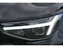 Volvo XC40 2.0 B4 Plus Black Edition | Adaptieve Cruise Control | Harman Kardon Audio | Trekhaak | Verwarmbare Vooruit | Getint Glas | Elektr. Stoelen | Stoel + Stuurverwarming | Parkeercamera |