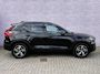 Volvo XC40 2.0 B4 Plus Dark | Trekhaak | 2.000KG Trekgewicht | Winterwielenset €995 | Harman Kardon Audio | Achteruitrijcamera | Parkeersensoren | Keyless Entry | Elektrische Achterklep | Elektrisch Verstelbare Voorstoelen | Stoelverwarming | Google Navigatie | Apple Carplay | Android Auto | Lichtmetalen Velgen 18 inch