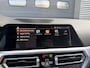 BMW 3-Serie 320i xDrive High Executive Edition | Navigatie | Head-Up Display | DAB | Privacy Glass | Lederen Bekleding |