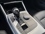 BMW 3-Serie 320i xDrive High Executive Edition | Navigatie | Head-Up Display | DAB | Privacy Glass | Lederen Bekleding |