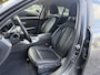 BMW 3-Serie 320i xDrive High Executive Edition | Navigatie | Head-Up Display | DAB | Privacy Glass | Lederen Bekleding |
