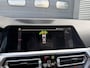 BMW 3-Serie 320i xDrive High Executive Edition | Navigatie | Head-Up Display | DAB | Privacy Glass | Lederen Bekleding |