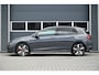 Volkswagen Golf 1.4 GTE 245 PK / PANO / IQ LIGHTS / HEAD UP DISPLAY / CAMERA / BLIND SPOT / TREKHAAK / HEXAGON LED / 18"