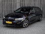 BMW 5-Serie Touring 530e High-Exe. M-Sport |Panorama|HUD|ACC|NappaLeder|DEALER ONDH.|360-cam|Trekhaak|Standkachel|LED|NIEUWSTAAT|