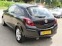 Opel Corsa 1.4-16V Color Edition + Parkeersensoren