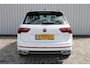 Volkswagen Tiguan 1.4 TSI eHybrid R-Line Business+ | Incl. 12 maanden garantie | SOH 92% | Stoel/stuurverwarming | Parkeercamera | Wegklapbare trekhaak | DAB radio | Apple carplay/Android auto | 100% dealer onderhouden |