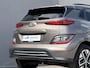 Hyundai Kona Electric EV Fashion 39 kWh / SOH 100% / Fabrieksgarantie accu tot 20-05-2030 / Stuur-/Stoelverwarming / Navigatie / Apple Carplay/Android Auto / Achteruitrijcamera / 3-fase / Bluelink /